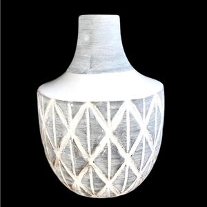 🎉HP🎉Pretty Home Accent Ceramic Vase 🏡